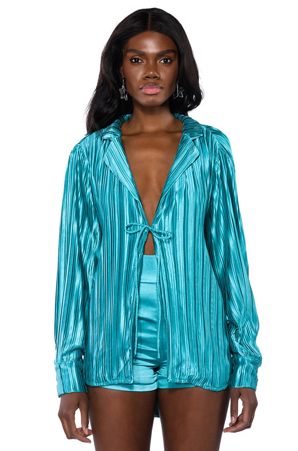 TOO CHIC SATIN BUTTON DOWN