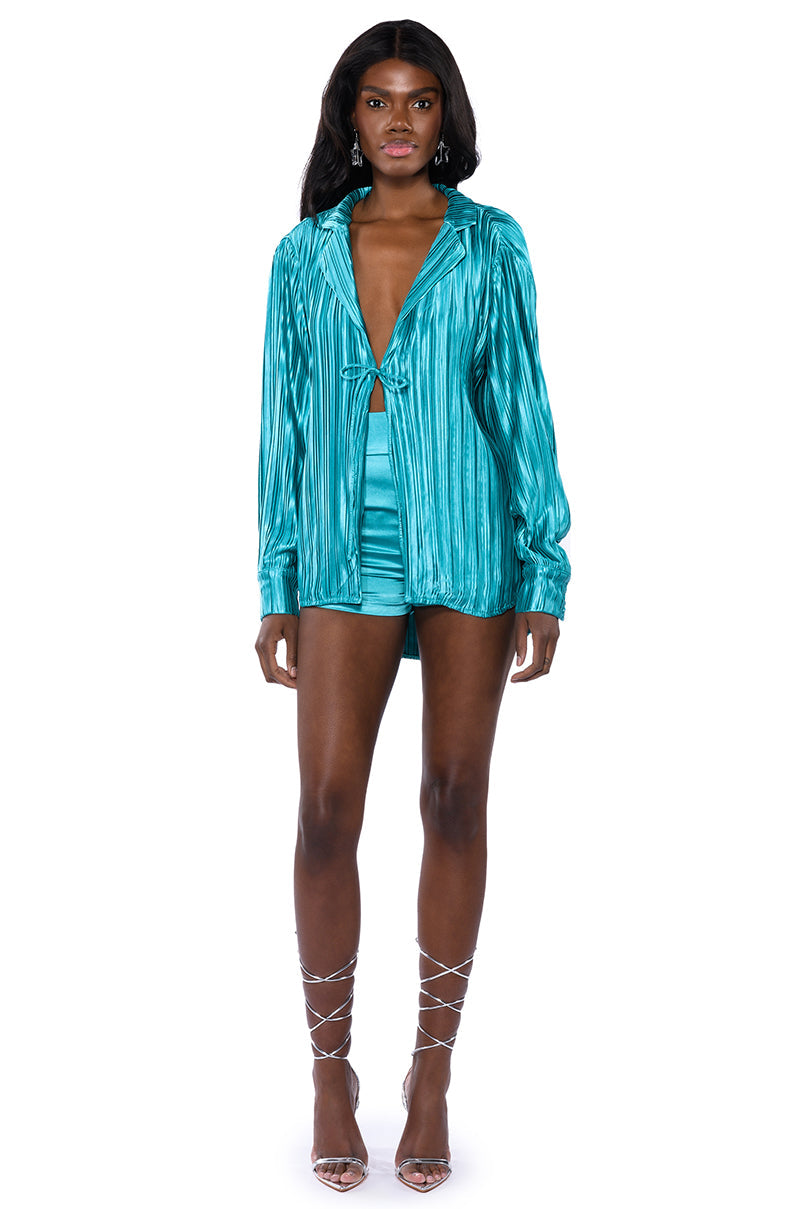 TOO CHIC SATIN BUTTON DOWN