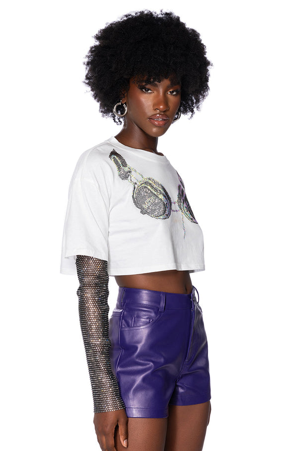 TURN THE BEAT AROUND CROPPED T SHIRT