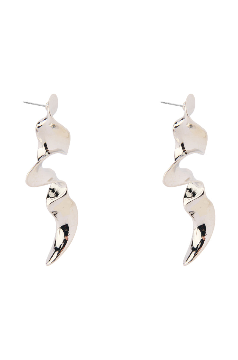 TWIST AND TURN EARRING